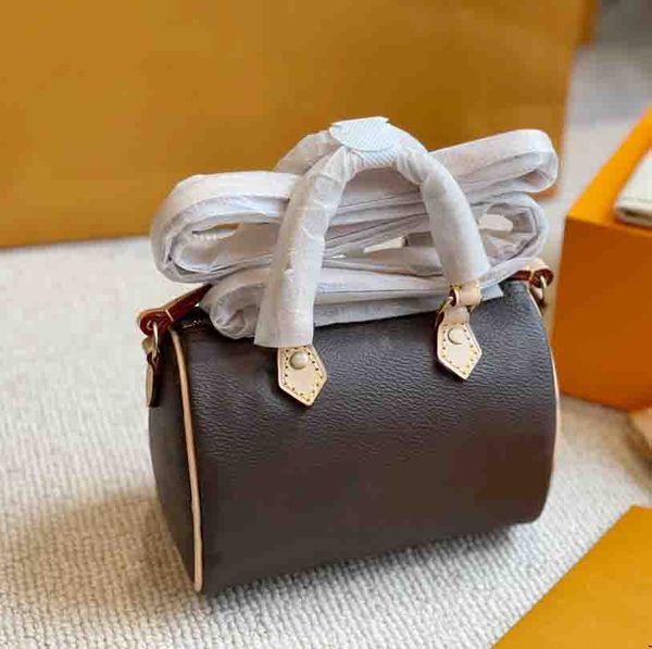 2021 new makeup bag women old flower cosmetic bags make up bag fashion handbag pouch
2021 new makeup bag women old flower cosmetic bags make up bag fashion handbag pouch