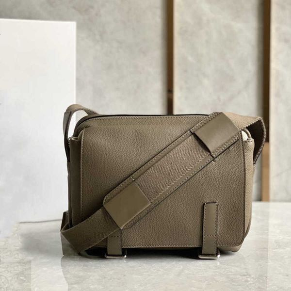 7a+fashion the latest version fashion bags 39850 adopt imported litchi grain calfskin built-in two card slots strong space practicability pe
7a+fashion the latest version fashion bags 39850 adopt imported litchi grain calfskin built-in two card slots strong space practicability pe