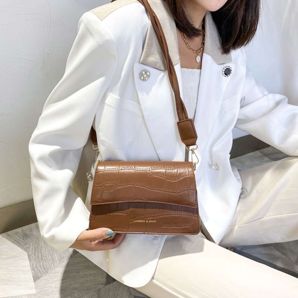 hbp summer 2021 new armpit shoulder fashion messenger women's popular square bag
hbp summer 2021 new armpit shoulder fashion messenger women's popular square bag