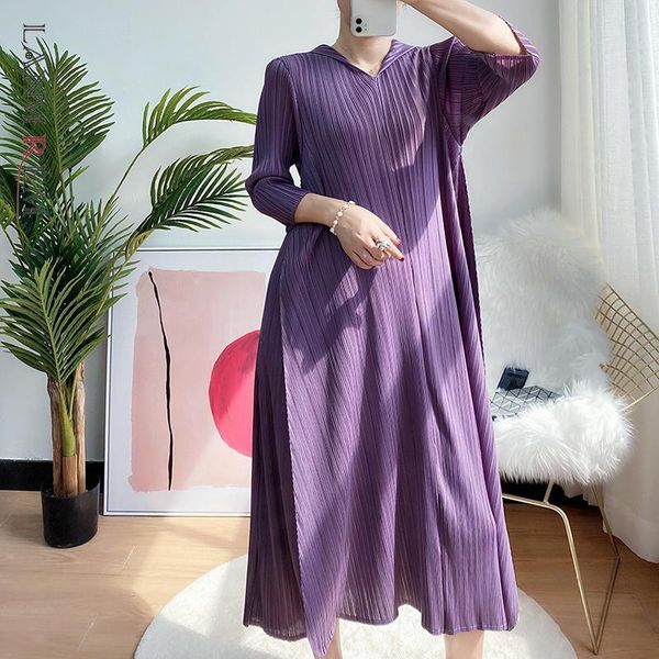 casual dresses 2021 autumn pleated three-quarter sleeve long-sleeved black dress loose all-match solid color cloth for women, Black;gray
casual dresses 2021 autumn pleated three-quarter sleeve long-sleeved black dress loose all-match solid color cloth for women, Black;gray