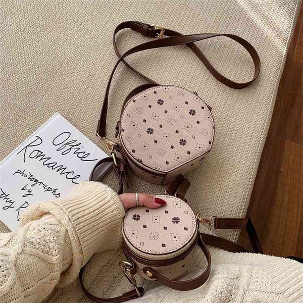 junchai thumb mini round women's 2021 new advanced sense foreign style single shoulder texture messenger bag
junchai thumb mini round women's 2021 new advanced sense foreign style single shoulder texture messenger bag