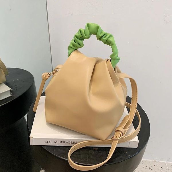 evening bags pleated tote bag 2021 fashion high-quality pu leather women's designer handbag lady travel shoulder messenger
evening bags pleated tote bag 2021 fashion high-quality pu leather women's designer handbag lady travel shoulder messenger