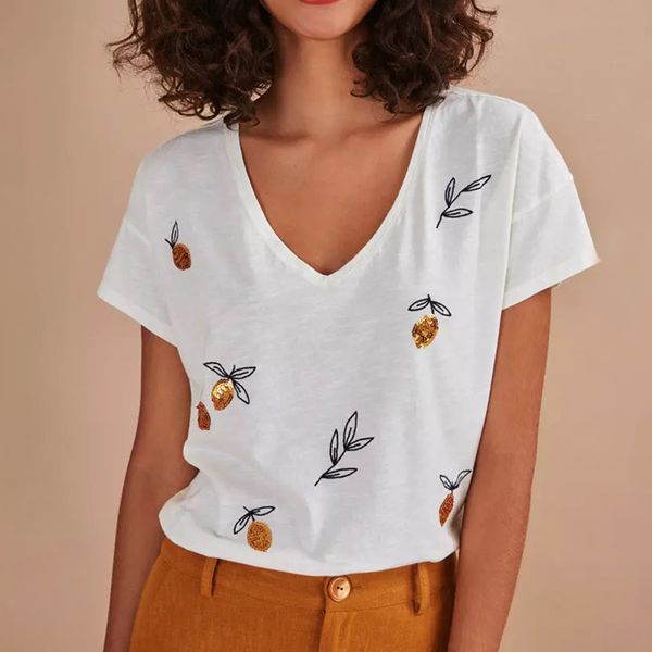 2021 new sequins embroidery t shirt women summer short sleeve v neck chic casual shirts vintage floral tees gb8g, White
2021 new sequins embroidery t shirt women summer short sleeve v neck chic casual shirts vintage floral tees gb8g, White
