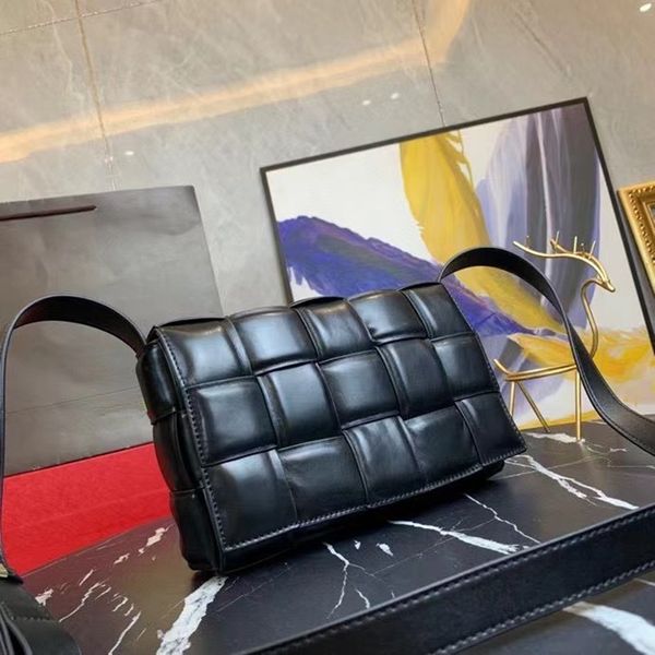 plain artwork crossbody bags for women fashion female pillow tofu small square bag retro handbags ladies shoulder purses and handbag
plain artwork crossbody bags for women fashion female pillow tofu small square bag retro handbags ladies shoulder purses and handbag