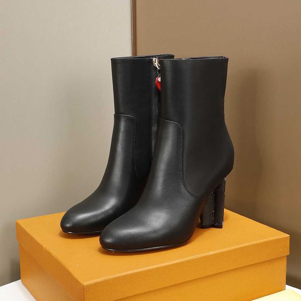 luxury letter boots women winter sock boot chain leather designer louiings shoes flat mid high heel vutton dasd, Black
luxury letter boots women winter sock boot chain leather designer louiings shoes flat mid high heel vutton dasd, Black