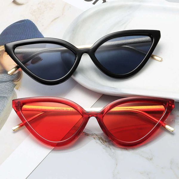 fashionable new semi metal cat's eye women's street glasses aluminum leg sunglasses 8010, White;black
fashionable new semi metal cat's eye women's street glasses aluminum leg sunglasses 8010, White;black