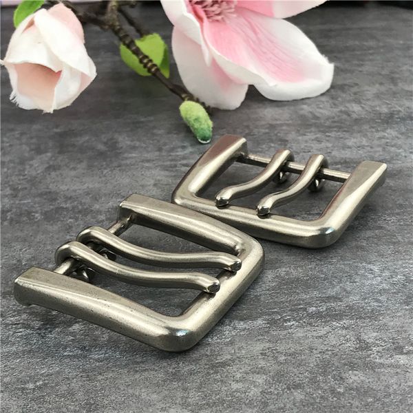 2021 new 2pcs alloy leather craft garment accessories 42mm buckles men clip double buckle for belt ak0010 v99q, Slivery;black
2021 new 2pcs alloy leather craft garment accessories 42mm buckles men clip double buckle for belt ak0010 v99q, Slivery;black