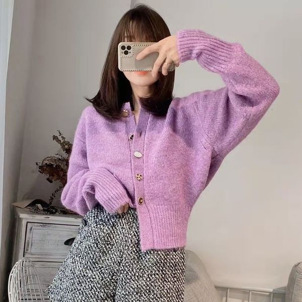 2021 ladies autumn and winter new solid color knitted cardigan round neck loose long-sleeved short alpaca sweater sv81, White;black
2021 ladies autumn and winter new solid color knitted cardigan round neck loose long-sleeved short alpaca sweater sv81, White;black