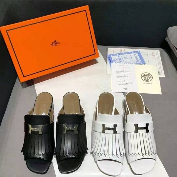 h slippers h family 2021 new tassel baotou slippers women's thick heel one line slippers women wear open toe muller shoes h button high, Black
h slippers h family 2021 new tassel baotou slippers women's thick heel one line slippers women wear open toe muller shoes h button high, Black