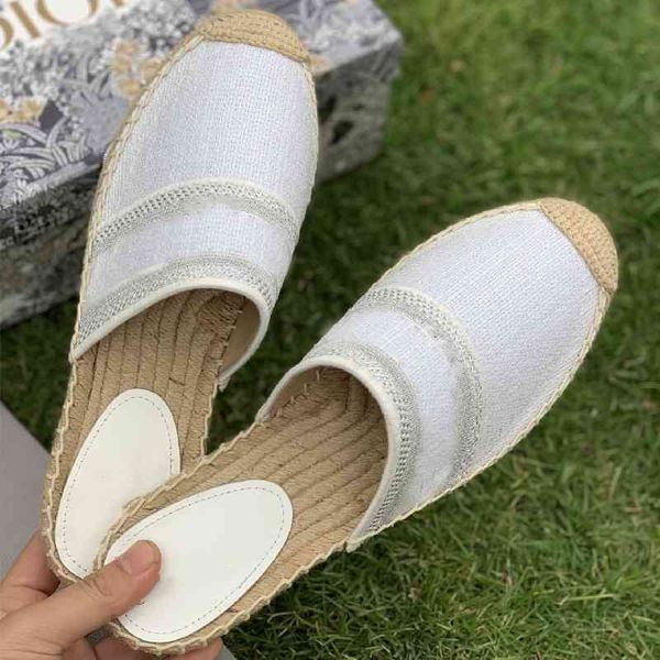 80% off shoes new woman shoes chain fashion women comfortable slippers flat zapatos de mujer platform, Black
80% off shoes new woman shoes chain fashion women comfortable slippers flat zapatos de mujer platform, Black