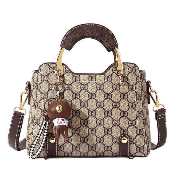 2022 factory wholesale new model bag women's bag single shoulder messenger style texture printed bags
2022 factory wholesale new model bag women's bag single shoulder messenger style texture printed bags