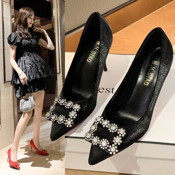 dress shoes 2021 luxury rhinestones metal embellished women pumps pointed toe satin high heels spring summer office lady, Black
dress shoes 2021 luxury rhinestones metal embellished women pumps pointed toe satin high heels spring summer office lady, Black