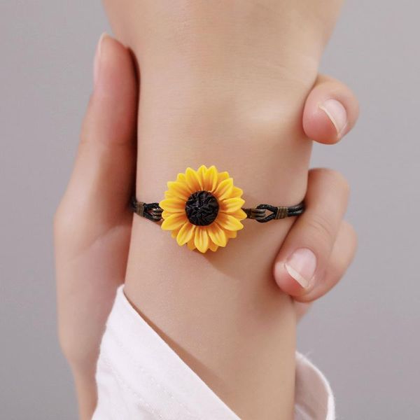 link, chain retro sunflower black leather rope bracelet charming cute women's accessories fashion sweet girl party jewelry
link, chain retro sunflower black leather rope bracelet charming cute women's accessories fashion sweet girl party jewelry