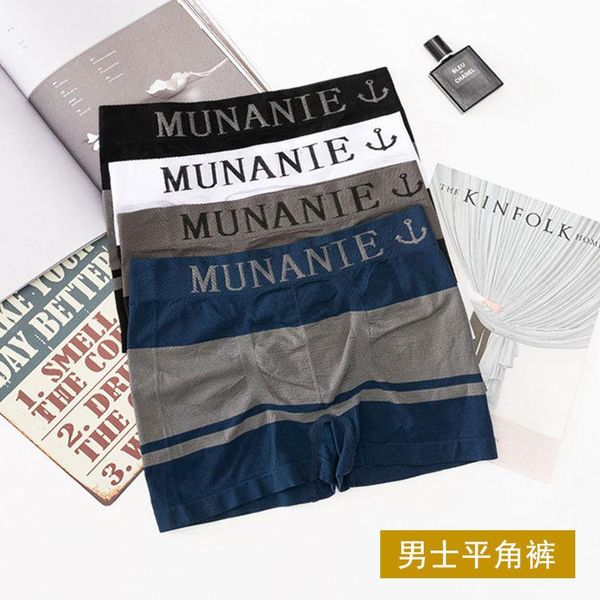 underpants 2021 fashion men's boxer briefs men underwear male pants shorts breathable comfort ropa interior hombre homme, Black;white
underpants 2021 fashion men's boxer briefs men underwear male pants shorts breathable comfort ropa interior hombre homme, Black;white