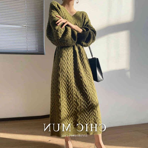 casual dresses autumn and winter knee length knitted dress women's loose large temperament v-neck long skirt korean bottomed sweater df, Black;gray
casual dresses autumn and winter knee length knitted dress women's loose large temperament v-neck long skirt korean bottomed sweater df, Black;gray