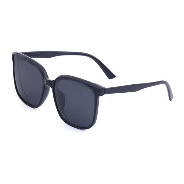 sunglasses fashion for couples lover personality polarized light tide driving outdoor street shooting euro-american, White;black
sunglasses fashion for couples lover personality polarized light tide driving outdoor street shooting euro-american, White;black