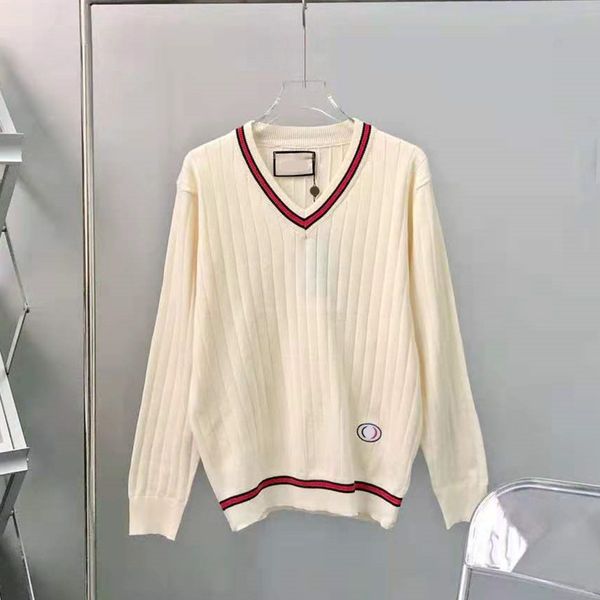 chaopai gujia 2021 autumn new color contrast v-neck simple leisure loose milk white gentle women's t-shirt, White;black
chaopai gujia 2021 autumn new color contrast v-neck simple leisure loose milk white gentle women's t-shirt, White;black