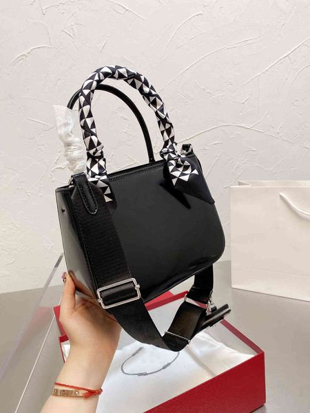womens classic black patent-leather small net bag crossbody shopping bags business commuter aslant boston shoulder of leisure
womens classic black patent-leather small net bag crossbody shopping bags business commuter aslant boston shoulder of leisure
