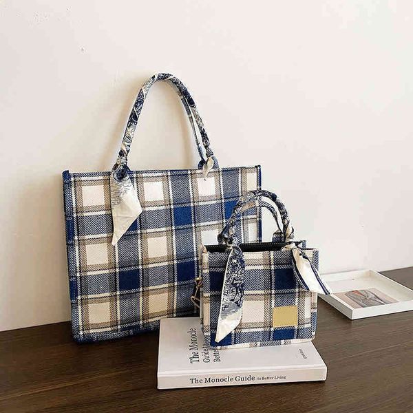 2022 latest models handbag wholesale direct large capacity and texture commuter portable niche grid tote women's one shoulder summer
2022 latest models handbag wholesale direct large capacity and texture commuter portable niche grid tote women's one shoulder summer