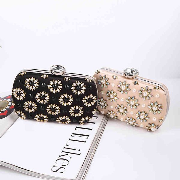 straight celebrity cheongsam dinner bag flower color diamond temperament hand one shoulder dress banquet
straight celebrity cheongsam dinner bag flower color diamond temperament hand one shoulder dress banquet