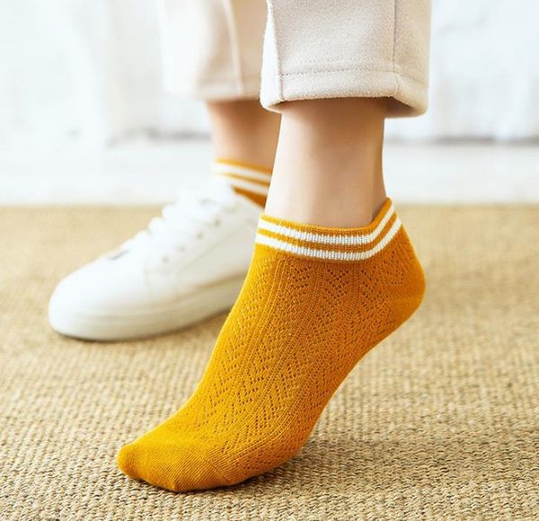 2021 hw364 patchwork boat socks for men spring cotton midtube training sports high hollow mesh breathable sock, Black
2021 hw364 patchwork boat socks for men spring cotton midtube training sports high hollow mesh breathable sock, Black