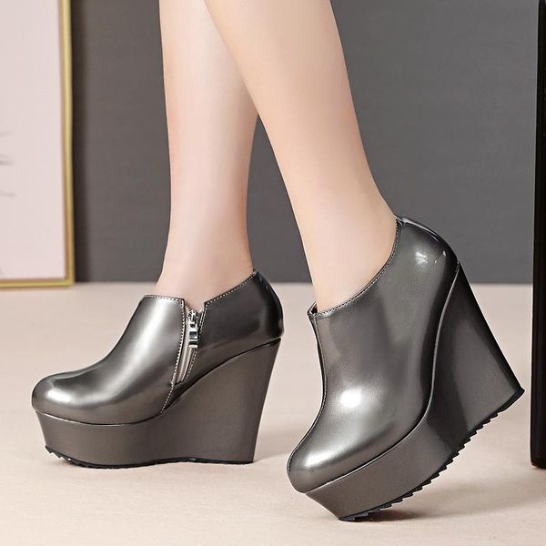 dress shoes 2021spring and autumn women's single ladies vulcanized trifle round toe lacquered waterproof platform wedge, Black
dress shoes 2021spring and autumn women's single ladies vulcanized trifle round toe lacquered waterproof platform wedge, Black