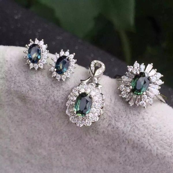 bracelet, earrings & necklace natural sapphire set, 925 silver, fine sapphire, intense fire, ring stud, Black
bracelet, earrings & necklace natural sapphire set, 925 silver, fine sapphire, intense fire, ring stud, Black