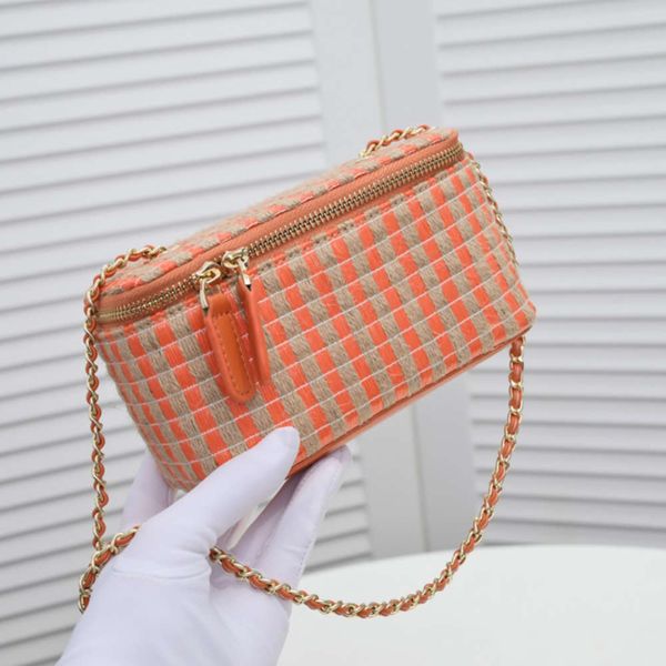 designer cosmetic bagluxury straw chain make-up bag women's fashion personalized travel outdoor crossstraddle shoulder
designer cosmetic bagluxury straw chain make-up bag women's fashion personalized travel outdoor crossstraddle shoulder