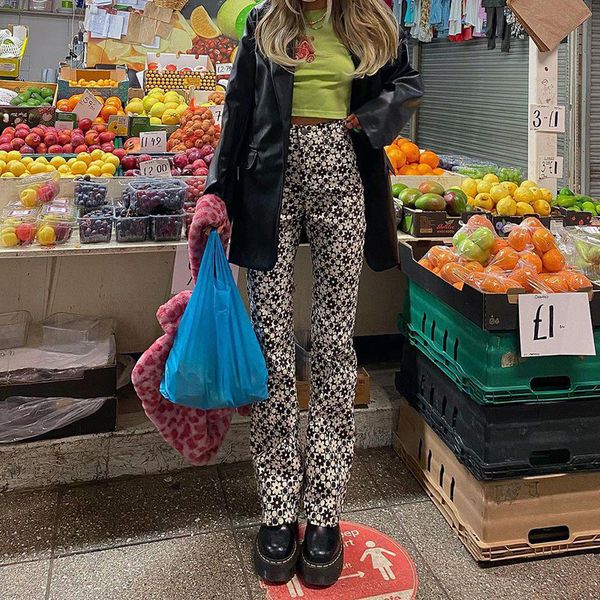 2021 high waist y2k aesthetic flower print womens pants streetwear summer spring fashion straight trousers 90s outfits, Black;white
2021 high waist y2k aesthetic flower print womens pants streetwear summer spring fashion straight trousers 90s outfits, Black;white