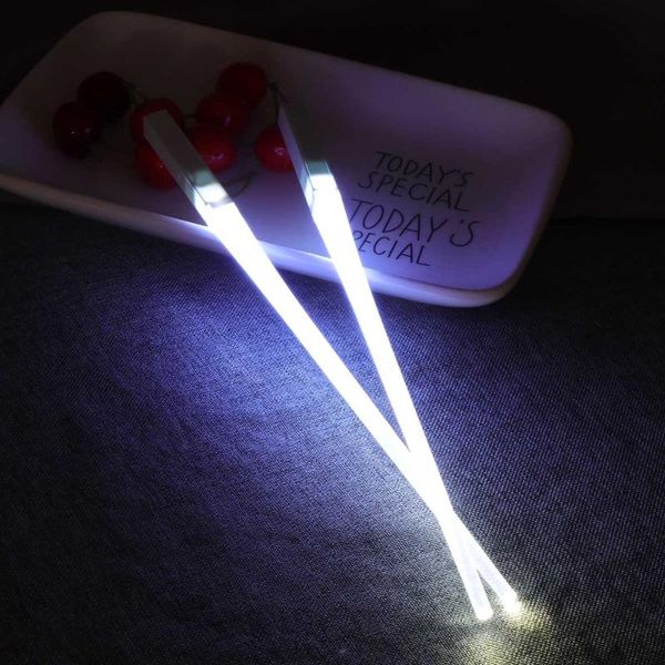 chopsticks 2021 led lightsaber light up durable lightweight kitchen dinning room party portable safe tableware
chopsticks 2021 led lightsaber light up durable lightweight kitchen dinning room party portable safe tableware