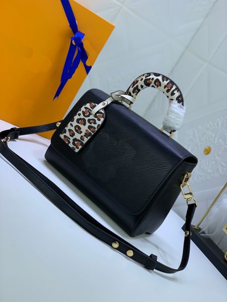 fashion high luxurys quality shoulder bag onthego medium tote women designers handbags by the pool monograms embossing messenger designer ba
fashion high luxurys quality shoulder bag onthego medium tote women designers handbags by the pool monograms embossing messenger designer ba