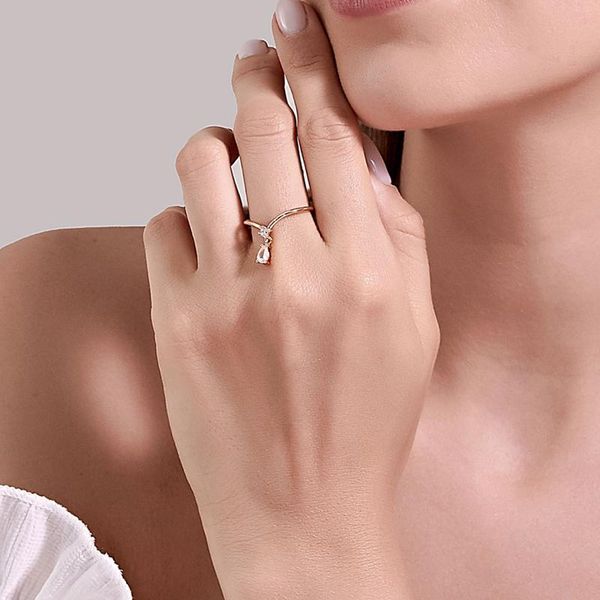 cluster rings 2021 fashion personality creative water drop pendant temperament ring simple wild elegant for women jewelry gift, Golden;silver
cluster rings 2021 fashion personality creative water drop pendant temperament ring simple wild elegant for women jewelry gift, Golden;silver