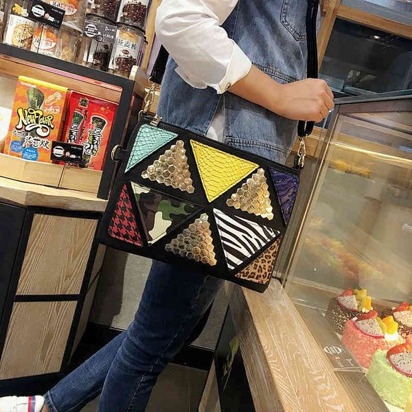 bag holdercolor contrast rivet fashion women 2021 new hold high capacity hand bag camouflage women's bag fashionhandbag hook
bag holdercolor contrast rivet fashion women 2021 new hold high capacity hand bag camouflage women's bag fashionhandbag hook