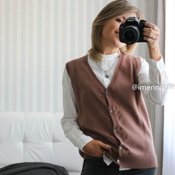 new sleeveless 2021 women sweater vest autumn spring single breast v neck woman cardigan chic knitted soft female tank gc9o, White;black
new sleeveless 2021 women sweater vest autumn spring single breast v neck woman cardigan chic knitted soft female tank gc9o, White;black
