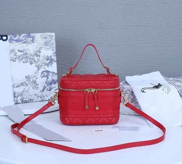 stylish women shoulder lovely appearance designers lady cross body bags female handbags casual black red 2 style available
stylish women shoulder lovely appearance designers lady cross body bags female handbags casual black red 2 style available