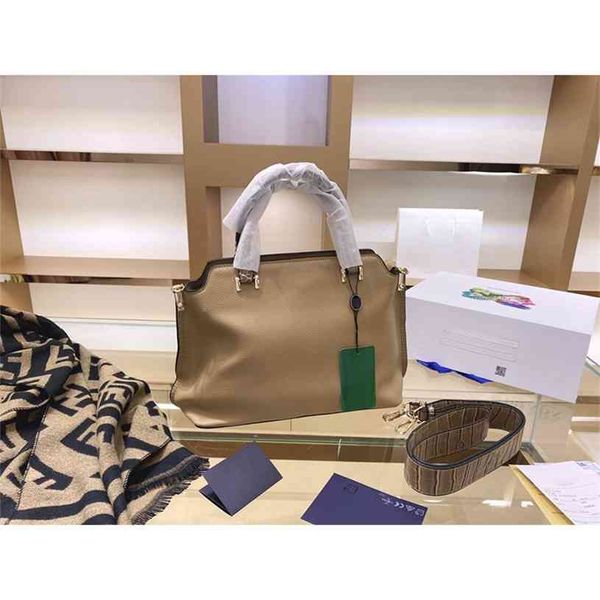 2021 litchi grain cowhide leisure fashion daily commuting bag bag solid color simple large capacity women's luxuryss designerss yw
2021 litchi grain cowhide leisure fashion daily commuting bag bag solid color simple large capacity women's luxuryss designerss yw