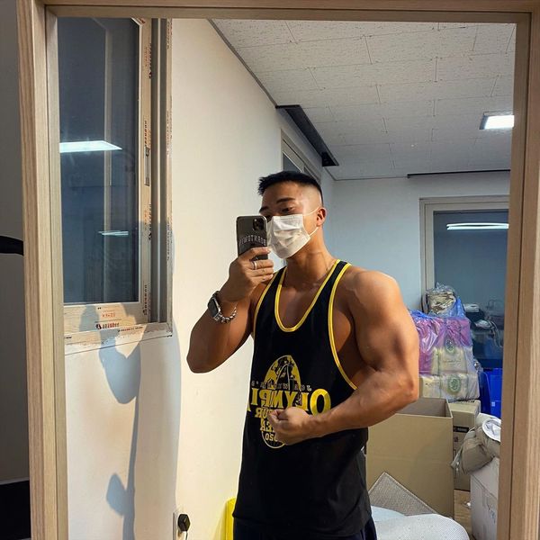 style summer men bodybuilding sports tank gym workout fitness cotton sleeveless running fashion casual vest, White;black
style summer men bodybuilding sports tank gym workout fitness cotton sleeveless running fashion casual vest, White;black
