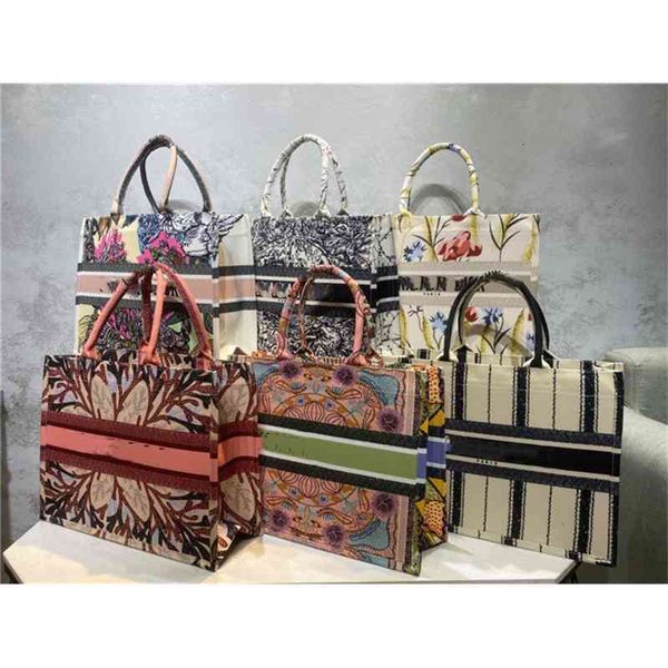 2022 factory wholesale new fashion women's single shoulder bag fashion korean portable messenger large capacity rhombic bag fcmc
2022 factory wholesale new fashion women's single shoulder bag fashion korean portable messenger large capacity rhombic bag fcmc