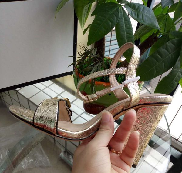 new arrivals 2021 patent leather thrill heels women unique designer pointed toe dress wedding shoes shoes letters heel sandals, Black
new arrivals 2021 patent leather thrill heels women unique designer pointed toe dress wedding shoes shoes letters heel sandals, Black