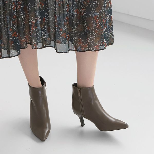 female autumn and winter high six inches/eight inches thin heels zip boots wear size 33-42 r2s0, Black
female autumn and winter high six inches/eight inches thin heels zip boots wear size 33-42 r2s0, Black