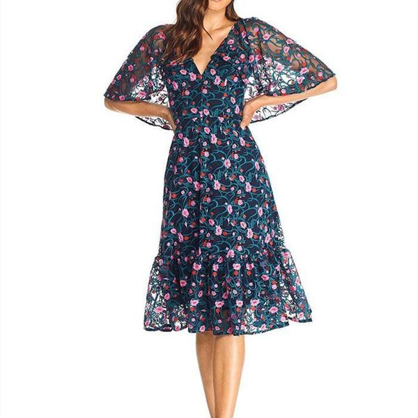 casual dresses summer slim luxury mesh embroidery flower design dress v-neck flare short sleeve streetwear midi vestidos, Black;gray
casual dresses summer slim luxury mesh embroidery flower design dress v-neck flare short sleeve streetwear midi vestidos, Black;gray