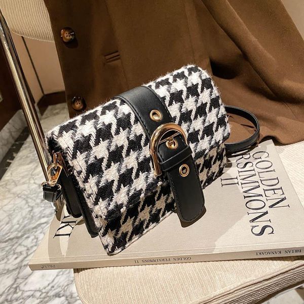 shoulder bags lady retro houndstooth autumn and winter woolen cloth crossbody bag for women chic small square sac bolsas feminina
shoulder bags lady retro houndstooth autumn and winter woolen cloth crossbody bag for women chic small square sac bolsas feminina