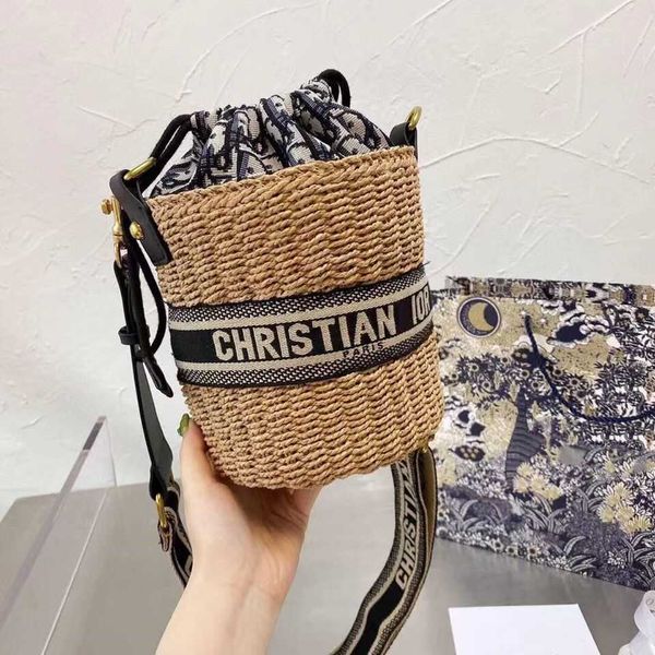 5566 mrs. chen same model d straw cabbage basket bag net star same model slant backpack fashion versatile women's bag crossbody bag ysj
5566 mrs. chen same model d straw cabbage basket bag net star same model slant backpack fashion versatile women's bag crossbody bag ysj