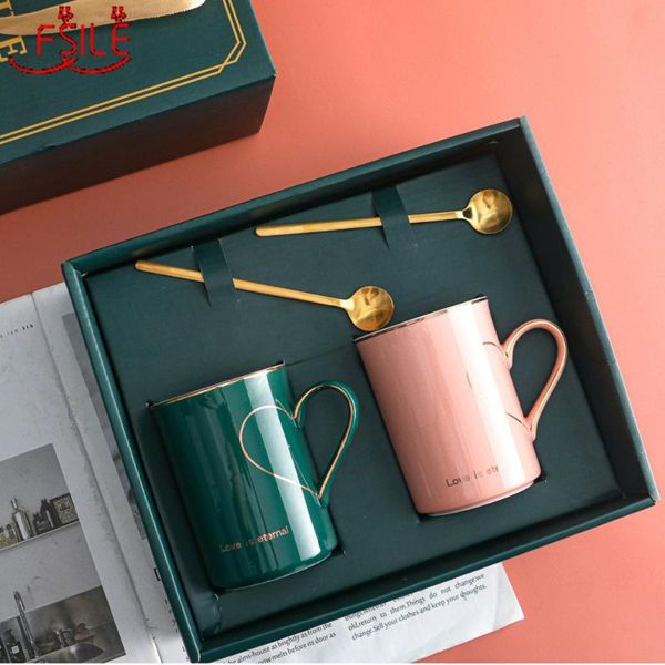 mugs fsile 800ml exquisite classical creative style couple ceramic cups with spoon love heart mug 2pcs gift box set hand printing
mugs fsile 800ml exquisite classical creative style couple ceramic cups with spoon love heart mug 2pcs gift box set hand printing