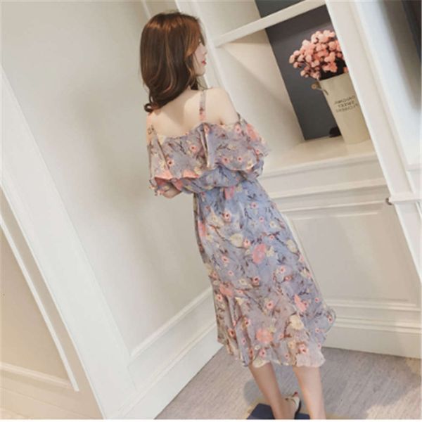 popular floral sweet one neck suspender summer korean medium new length off shoulder chiffon dress hot, White;black
popular floral sweet one neck suspender summer korean medium new length off shoulder chiffon dress hot, White;black
