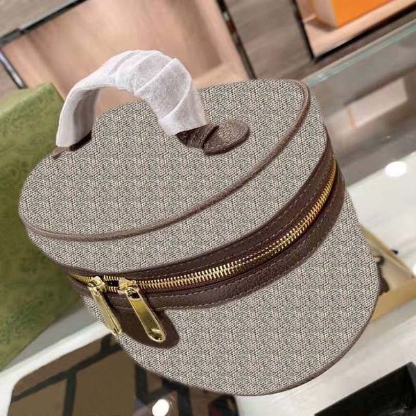 2021 fashion womens cosmetic bag luxury brand designer handbag classic lady cosmetics large capacity storage boxs with box dust bags
2021 fashion womens cosmetic bag luxury brand designer handbag classic lady cosmetics large capacity storage boxs with box dust bags