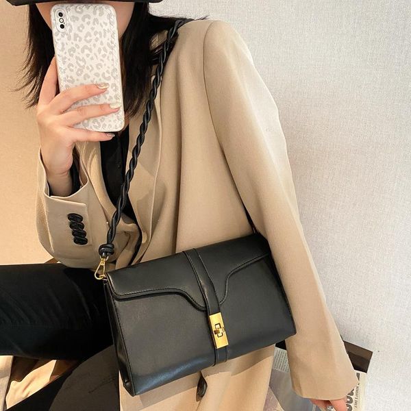 2021 autumn and winter new female bag fashion shoulder bag solid color retro pu messenger luxury designer handbag
2021 autumn and winter new female bag fashion shoulder bag solid color retro pu messenger luxury designer handbag
