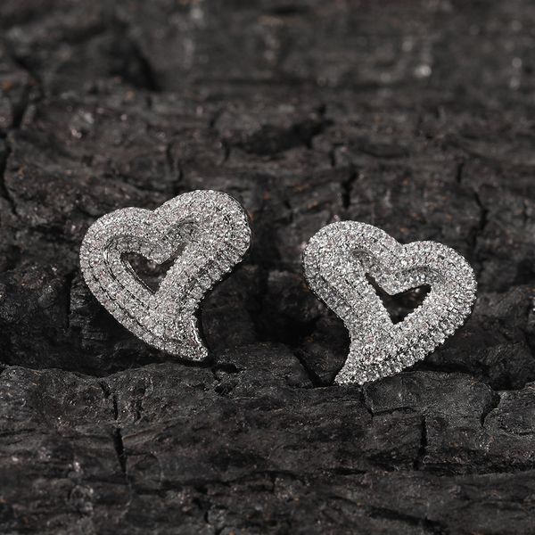 1 pair hip hop claw set cz stone bling ice out 3 layers heart stud earrings for men women lovers rapper jewelry6176504, Golden;silver
1 pair hip hop claw set cz stone bling ice out 3 layers heart stud earrings for men women lovers rapper jewelry6176504, Golden;silver