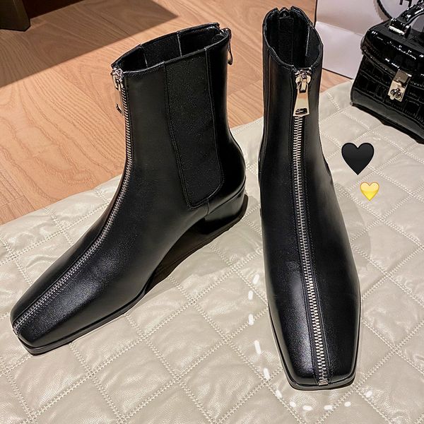2021 new brand women 100% cowhide mid-calf shoes woman thick heeled genuine leather motorcycle boots women autumn winter boots, Black
2021 new brand women 100% cowhide mid-calf shoes woman thick heeled genuine leather motorcycle boots women autumn winter boots, Black