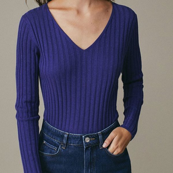 2021 women new slim-fit stretch vertical pit strip v-neck solid color sweater dvny, White;black
2021 women new slim-fit stretch vertical pit strip v-neck solid color sweater dvny, White;black